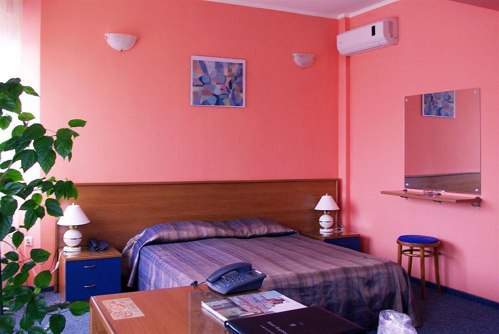 Hotel Reghina Timişoara Exteriör bild