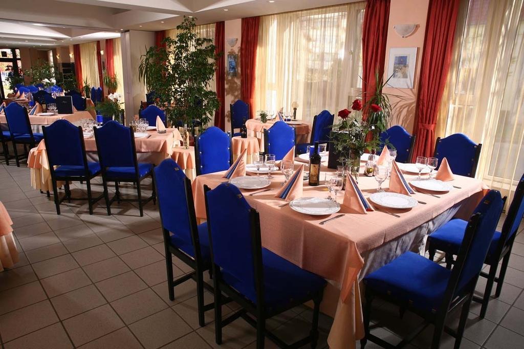 Hotel Reghina Timişoara Restaurang bild