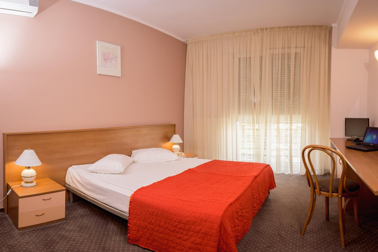 Hotel Reghina Timişoara Exteriör bild