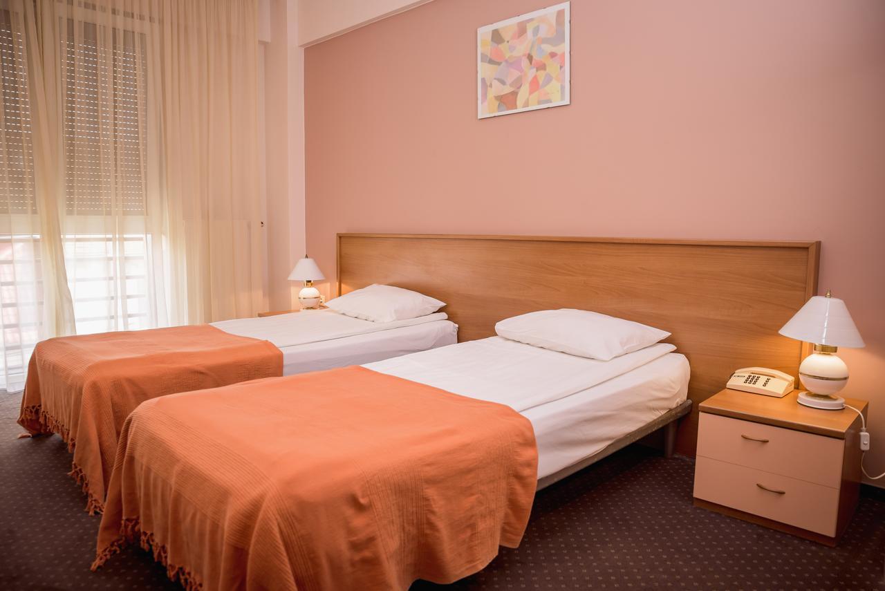 Hotel Reghina Timişoara Exteriör bild