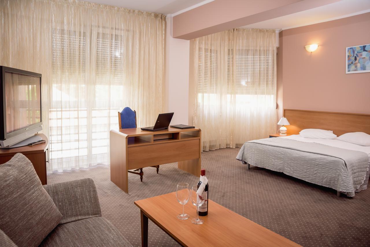 Hotel Reghina Timişoara Exteriör bild
